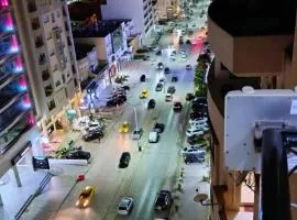 Cozy 1BR Studio in Central Ennasr, 8th Floor, Fast Wi-Fi