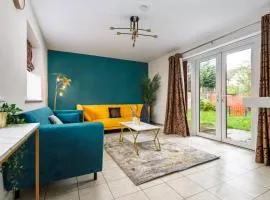 Spacious 4bd 3bt Home - Etihad - COOP - Pool Table - Free Parking