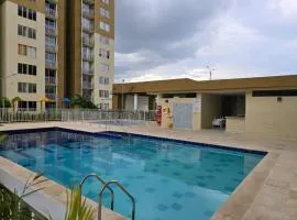 APARTAMENTO NIZA CON AIRE ACONDICIONADO Y PISCINA MUY CERCA DEL Cc MAYALES PLAZA