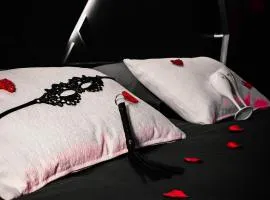Suite craz'in Love Room, jacuzzi, cinéma, Camargue