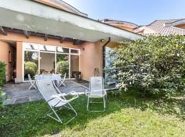 Rododendro Rosso - Happy Rentals, hotell i Ispra