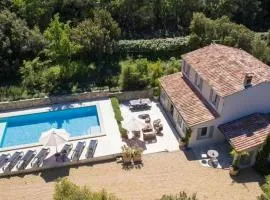 Exclusive Villa with Stunning Luberon Views