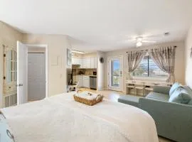Sea La Vie - Walk to Shore with Pool Access