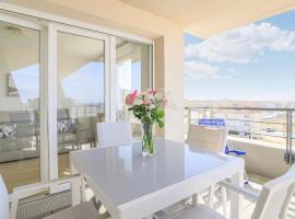 Stunning Apartment In Stella Plage, hotel in Stella-Plage