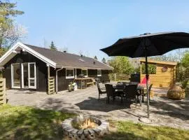 3 Bedroom Nice Home In Glesborg
