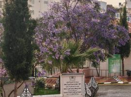 شاليهات الارض الخضراء لبيوت العطلات, hotel in Al Baha