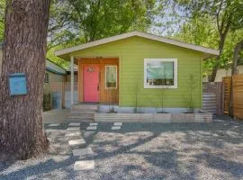 Authentic ATX Dtwn Beauty - Fenced Yard, Walk 2 Best Eateries & BBQ