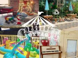 猫とピアノと星空のリゾートブティックコテージ -Starry Forest Cottage Okinawa-