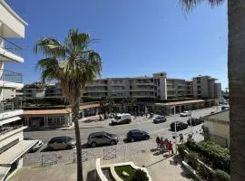 Appartement climatisé en centre-ville de Cavalaire-sur-Mer - FR-1-100-356