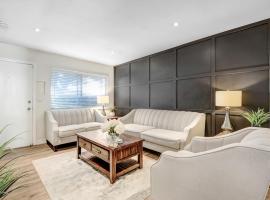 Beautiful 2 bed 1 ba condo centrally located in OC, condo in Placentia