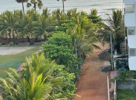 Aussie Bed and Breakie!, aparthotel en Trincomalee