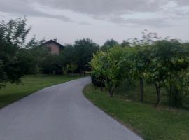 Rasin raj, Hotel in Slavićka