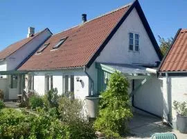 Cozy Fishermans House Near The Sea