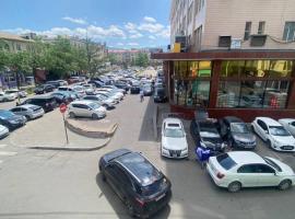 All in 1 entire studio apartment next 2 state department store, hotel sa Ulaanbaatar