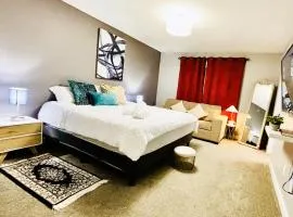 Luxury family vacation rental house in Edmonton,Alberta,Canada
