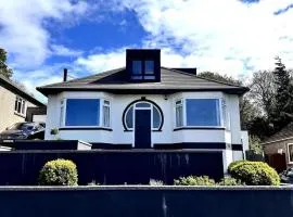 Kaimes Kip Stylish Edinburgh Five Bedroom Home