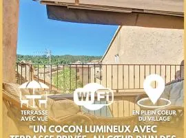 En plein cœur du village , Terrasse avec vue