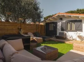 La Cabane de L'Olivier - Suite cosy avec jacuzzi & home cinéma