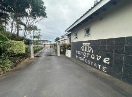 Mangrove Beach Estate - Mzimayi 2, hotel i Port Shepstone