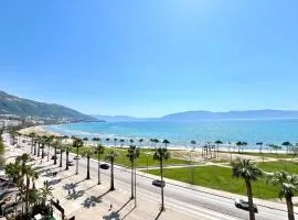 Blue Horizon Central Seaside Gem