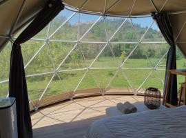 Le Sicilien Dome et Spa privatif、Saint-André-de-Roquelongueのラグジュアリーテント