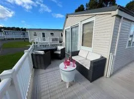 Coastal Retreat at Cayton Bay