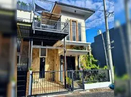 65 Villa 3BR View Gunung Panderman AC