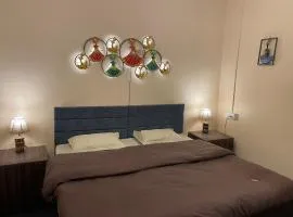 Traditional Themed Room Near Vishvanath Temple