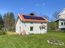 Cozy Home In Ormaryd With Wifi