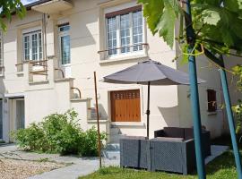 Métro - Sac à dos - Dodo Chez Léontine 2 ch Parking Wifi FO, hotel i Colombes