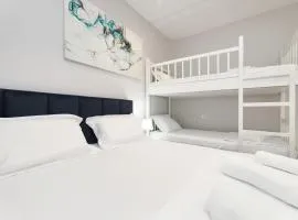 Vila Feliz - Premium Rooms with Free Private Parking