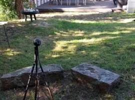 Gårdshus nära hav och strand