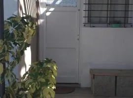 Habitación independiente con baño privado