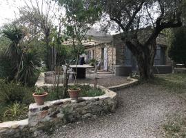 Charmante maison, hotel u gradu Fayence