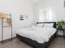 סוויטת מול הבניאס