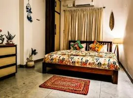 VERY Posh SF 2BHK - Heart of Py- 2KM to main beach JOY