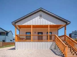 3BR-2BA Cityscape Haven with Panoramic Tower View