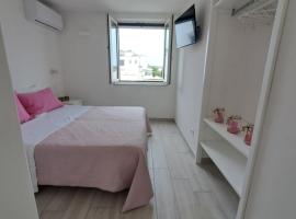 Casa Iayo, caba&ntilde;a o casa de campo en Isquia