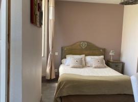 L'oustal del païs, hotell sihtkohas Rilhac-Xaintrie