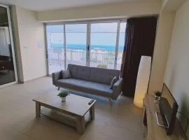 STAY Sunrise Beach Apt 2
