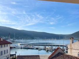 Villa Lungomare, hotel que aceita animais de estimação em Cres