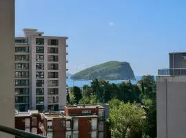 Plaza Apartment