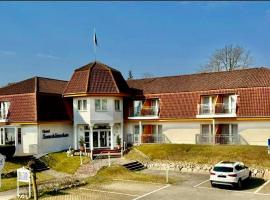 Hotel garni SEESCHLÖSSCHEN, Hotel in Ostseebad Kölpinsee