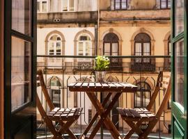 Lighthouse Apartment, beach hotel in Porto