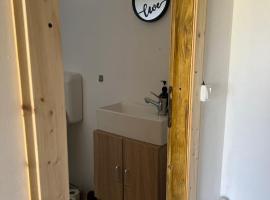 Casuta 5, hotel a Ciocănari