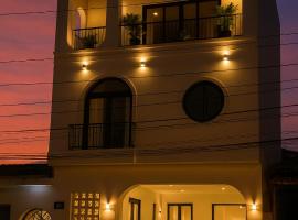Khách Sạn MINTNACIE, hotel v destinaci Phan Rang