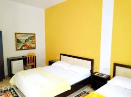 VILA LILI Guest House - Berat