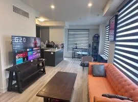 2bedroom Townhome in South Richmond Hill weekly monthly promo