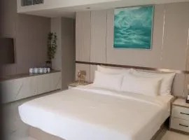 Wings by Hawks Complimentary Return Speedboat for Stays of 6 Nights or More in August and September 2025 Only