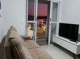 Apartamento com churrasqueira e 2 vagas na garagem